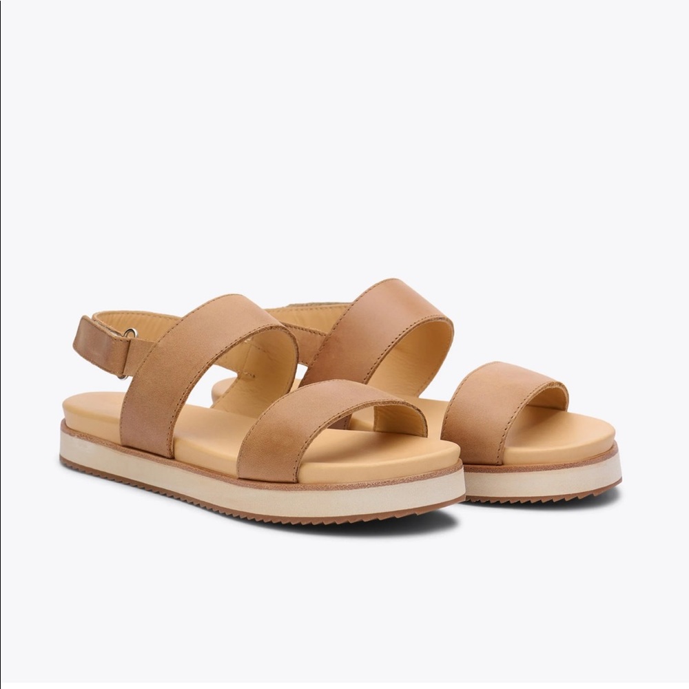 Nisolo Go-To Flatform Sandal